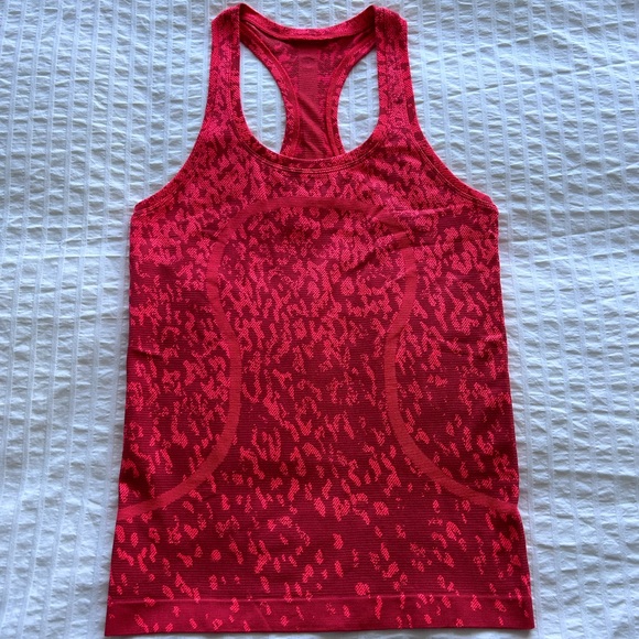 Lululemon Swiftly Tech Racerback 2.0 - Covered Camo Red Rock / Flare - Sz 6 - Picture 5 of 7